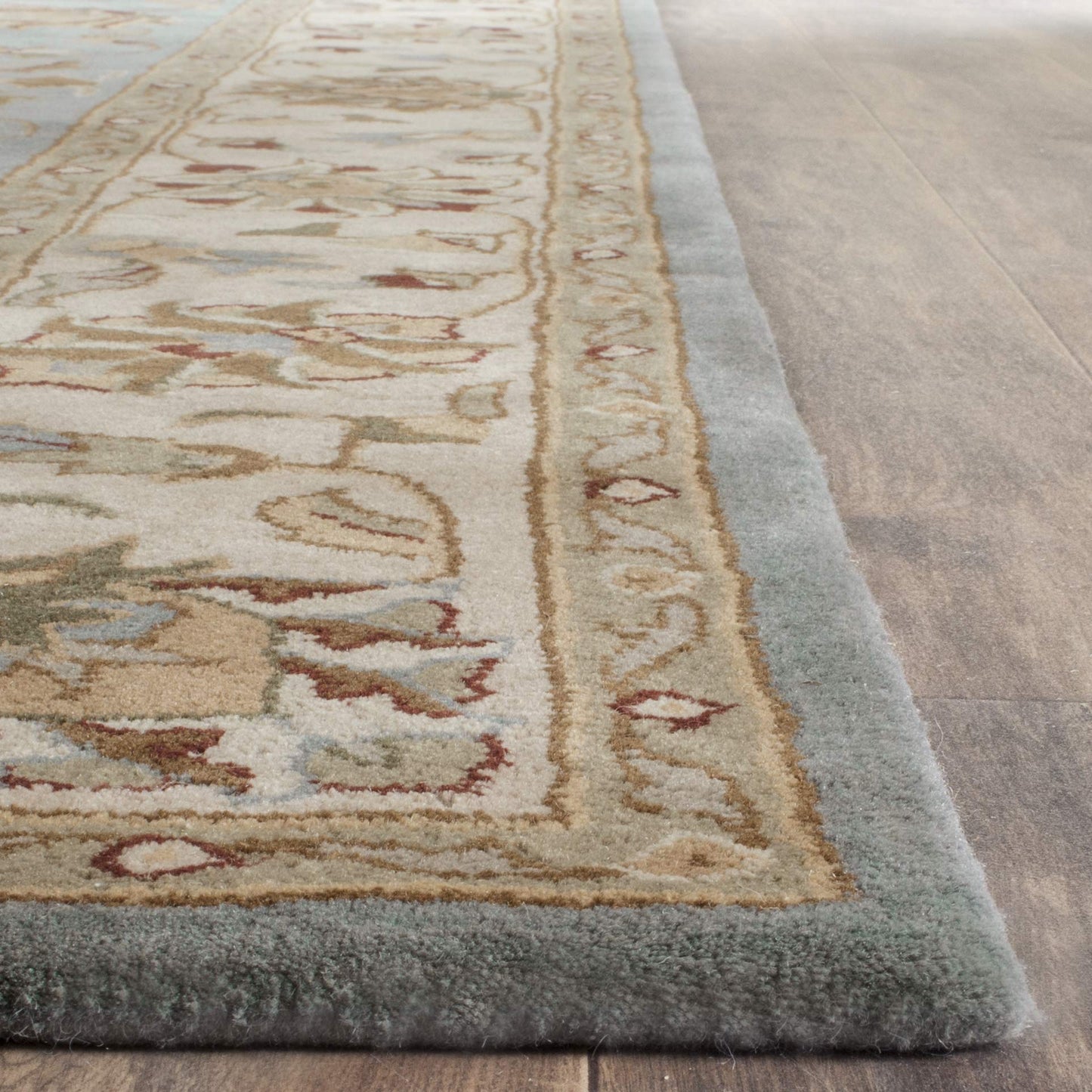 SAFAVIEH Royalty Collection Area Rug - 5' x 7', Blue & Beige, Handmade Traditional Oriental Wool, Ideal for High Traffic Areas in Living Room, Bedroom (ROY343B)
