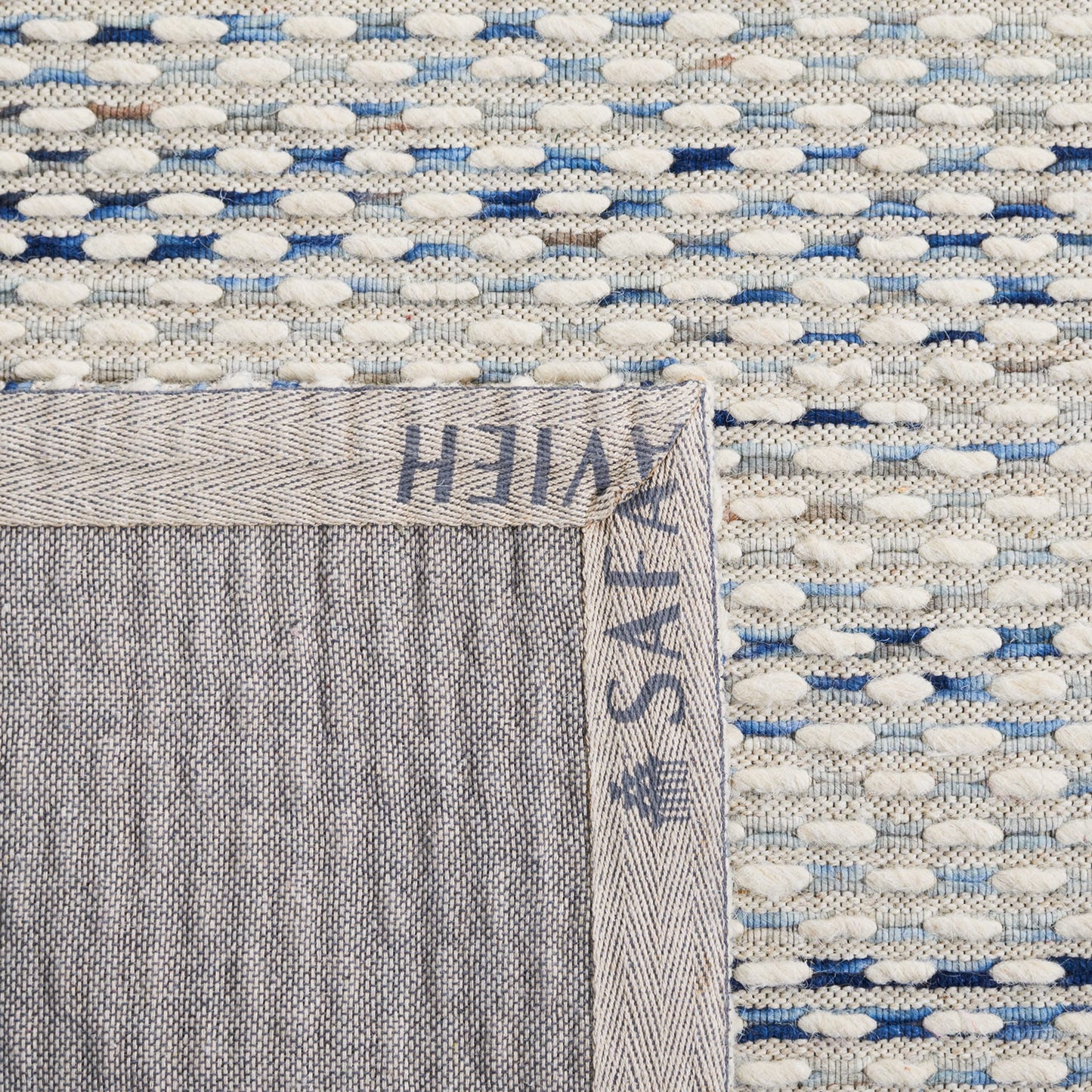 SAFAVIEH Area Rug 8x10 - Marbella Collection - Large - White & Navy, Handmade Wool, Ideal for Living Room, Bedroom, Office, Dining Space (MRB158N)
