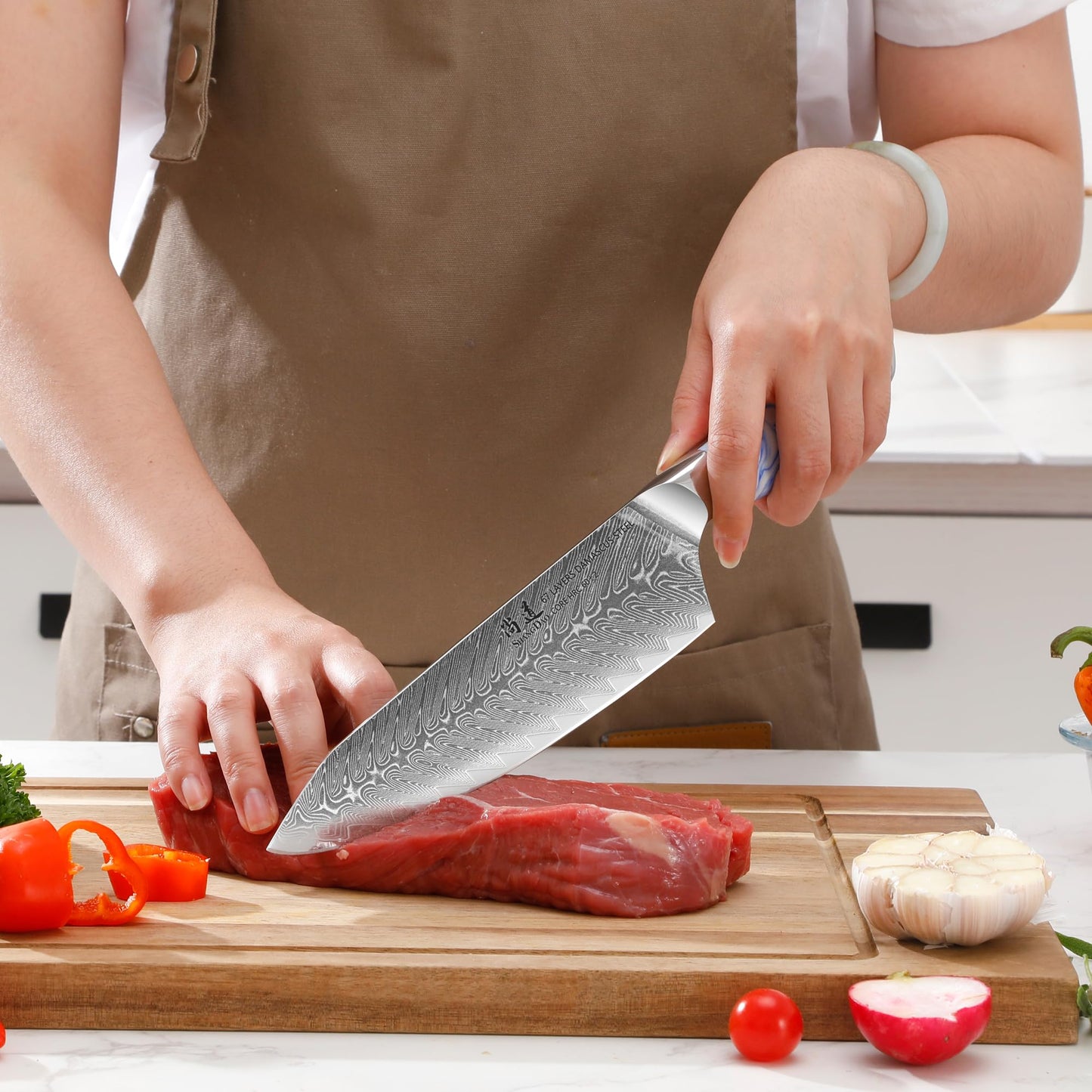 SHANGDAO Damascus Kitchen Knife Set with Magnetic Knife Block, 5 PCS Razor Sharp Kitchen Knives Made of Japanese Damascus Steelwith Block, Full Tang Ergonomic Resin Handle Chef Knife With Gift Box