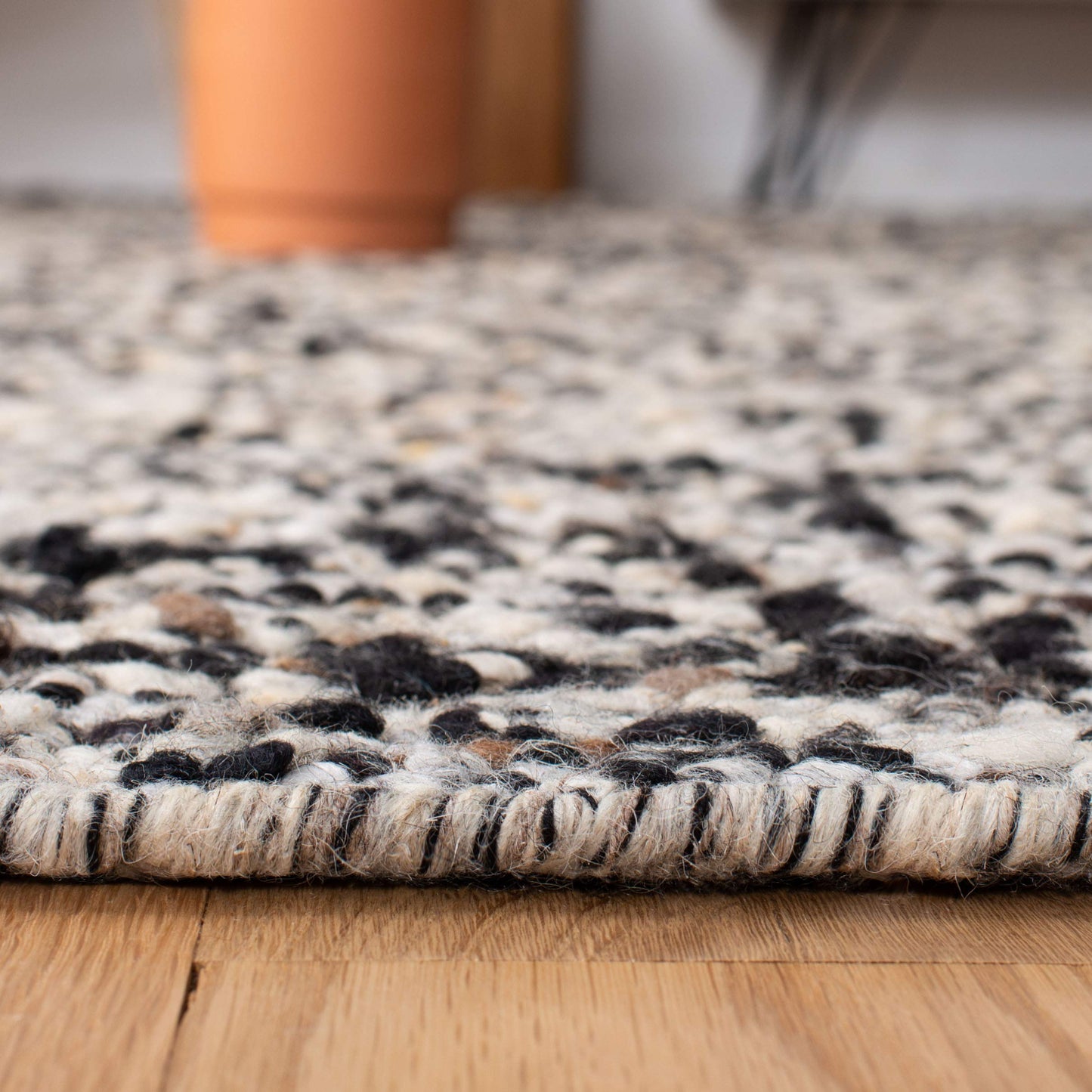 SAFAVIEH Area Rug 8x10 - Natura Collection - Large - Beige & Grey, Handmade Wool, Ideal for Living Room, Bedroom, Dining Space (NAT263F)