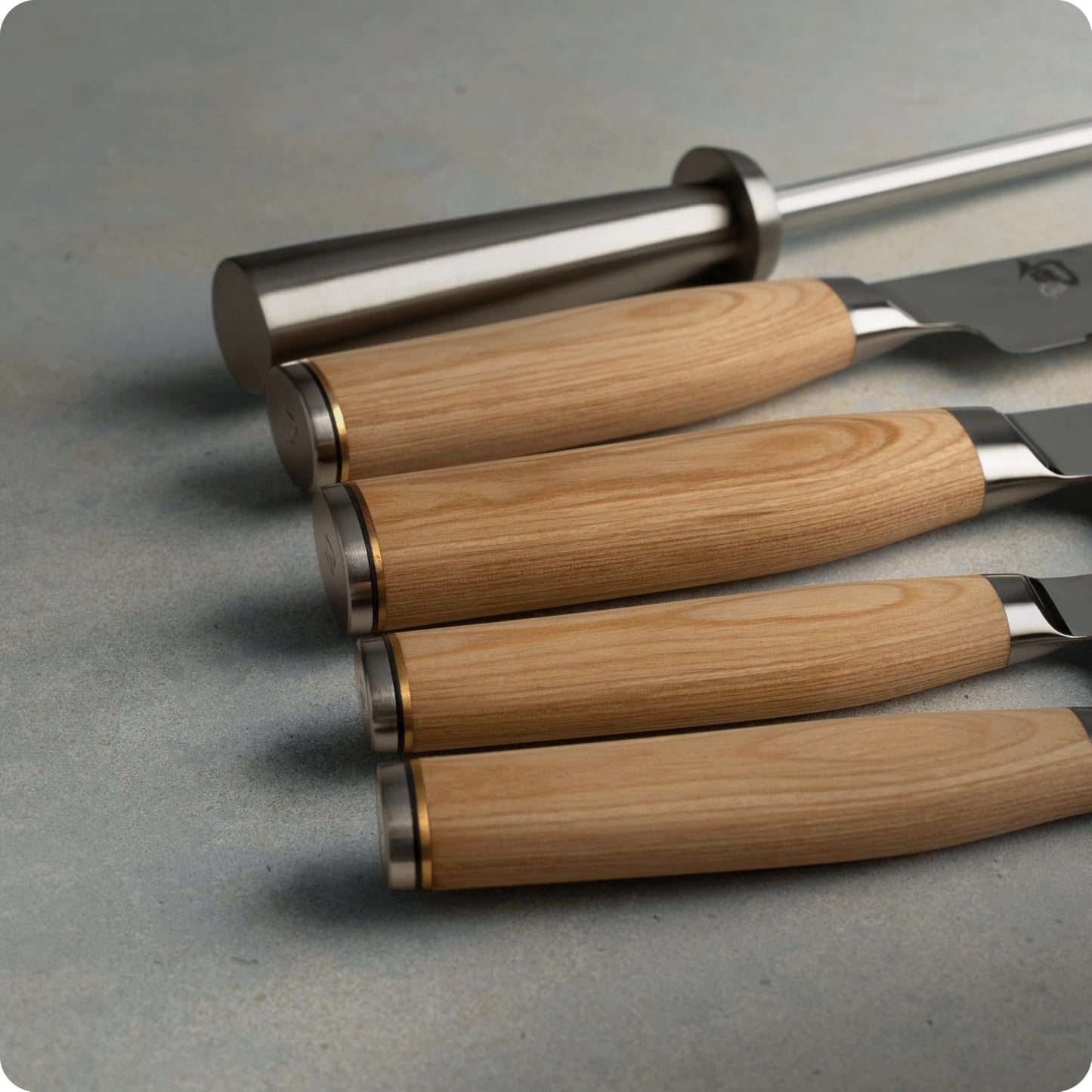 Shun Premier Blonde 7 Piece Essential Block Set, Includes 8" Chef, 4" Paring, 6.5" Utility, 9" Bread Knives & Herb Shears, Handcrafted Japanese Knife Set, Pakkawood Handles