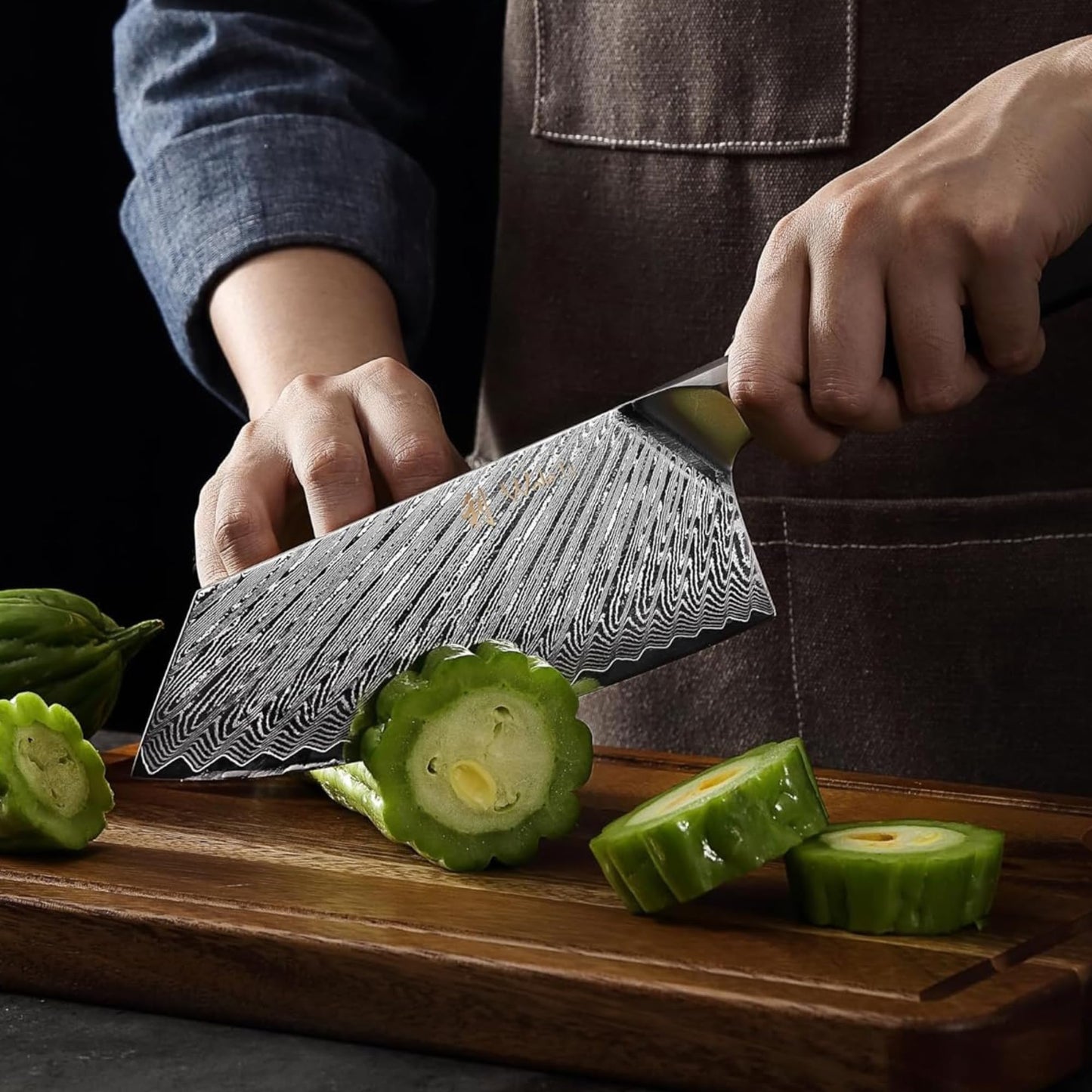 Wakoli Culinary Asia Damascus 4-Piece Knife Block Set with Magnetic Block – Professional Kitchen Knives made of 67-Layer Damascus Steel Blades & VG10 Core – Ergonomic Dark Oak Wood Handles in Gift Box