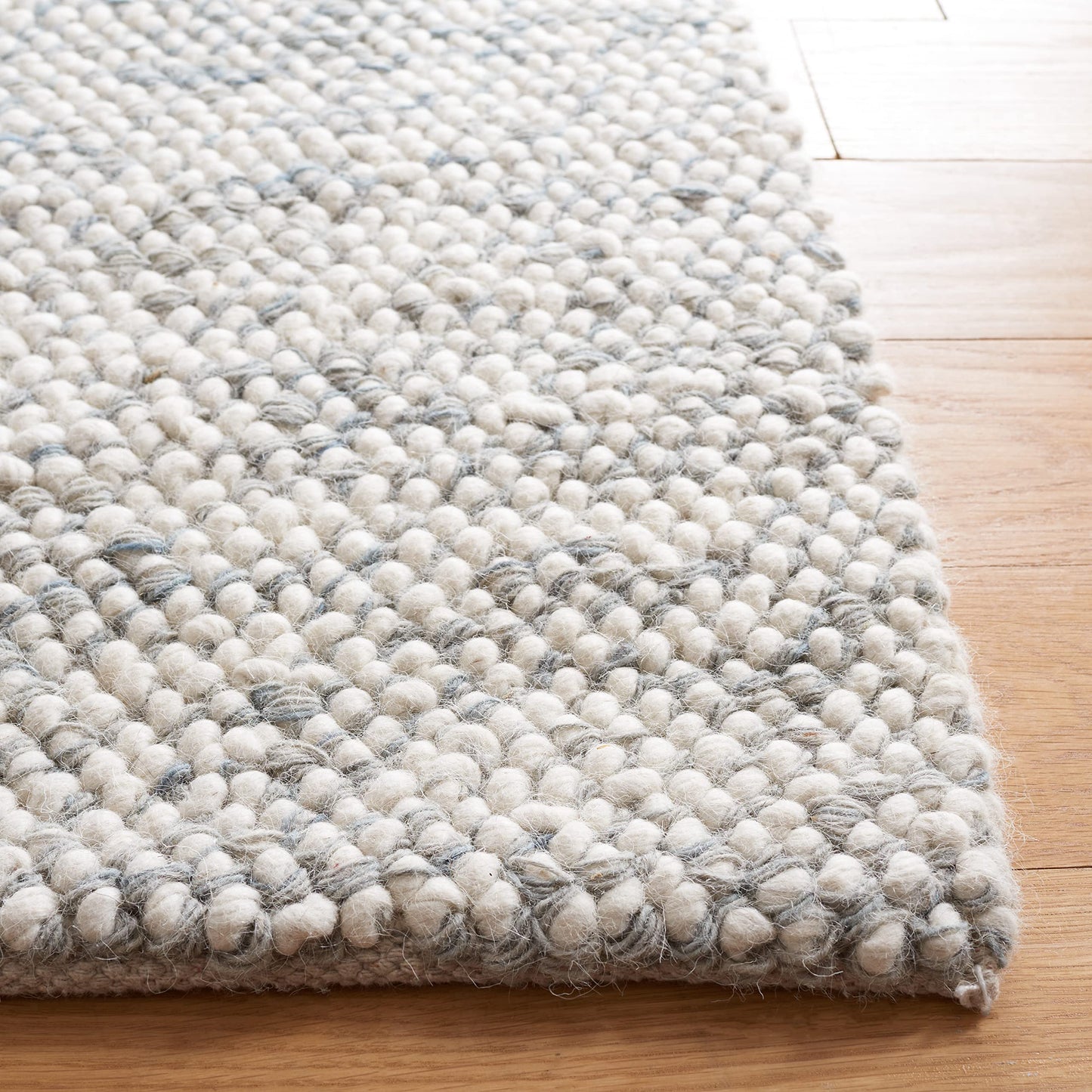 SAFAVIEH Natura Collection Area Rug - 6' x 9', Grey & Ivory, Handmade Wool, Ideal for High Traffic Areas in Living Room, Bedroom (NAT182F)