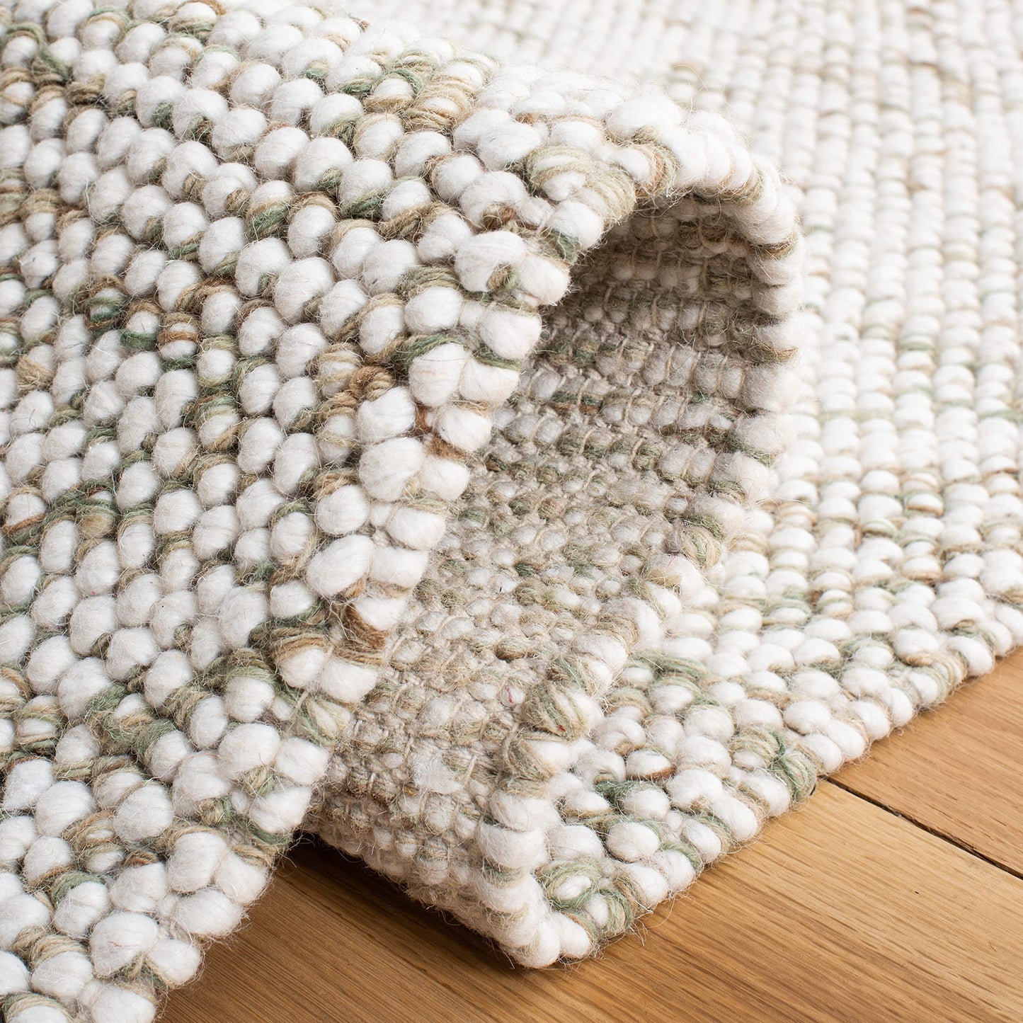 SAFAVIEH Natura Collection Area Rug - 6' x 9', Sage & Ivory, Handmade Wool, Ideal for High Traffic Areas in Living Room, Bedroom (NAT182W)