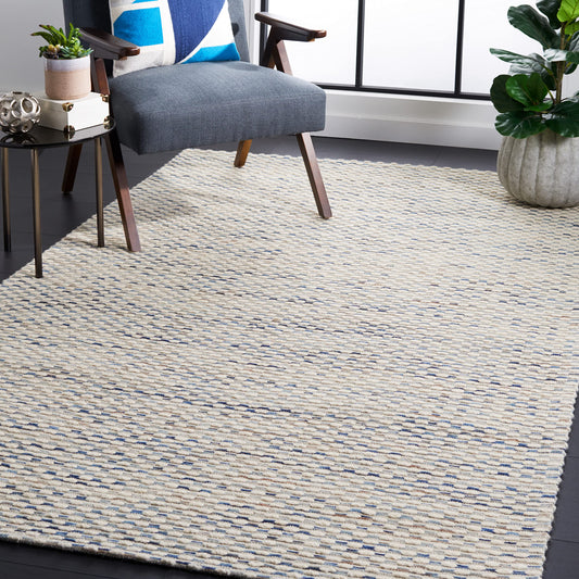 SAFAVIEH Area Rug 8x10 - Marbella Collection - Large - White & Navy, Handmade Wool, Ideal for Living Room, Bedroom, Office, Dining Space (MRB158N)