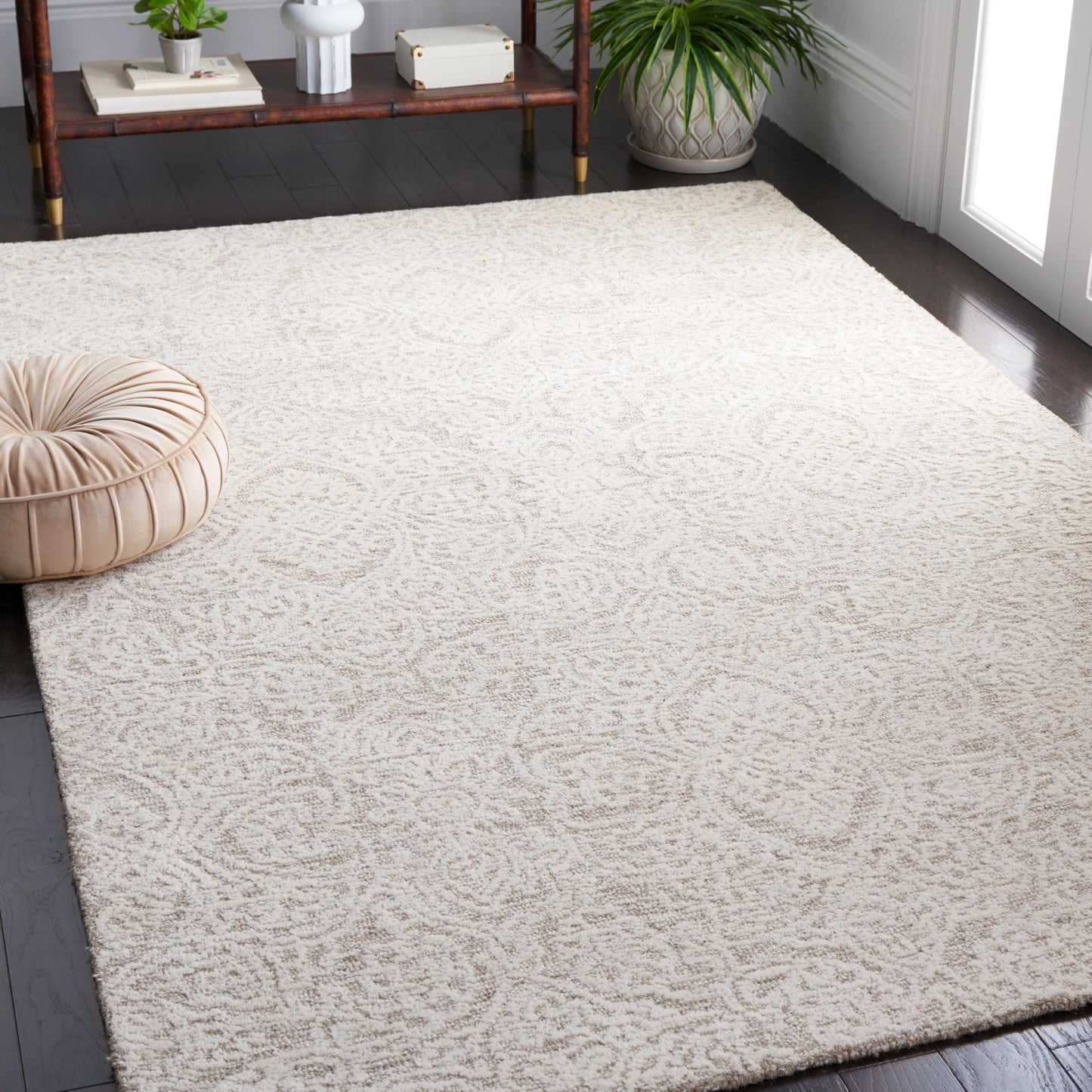 SAFAVIEH Area Rug 6x9 - Metro Collection - Natural & Ivory, Handmade Wool, Ideal for Living Room, Bedroom, Dining Space (MET998A)