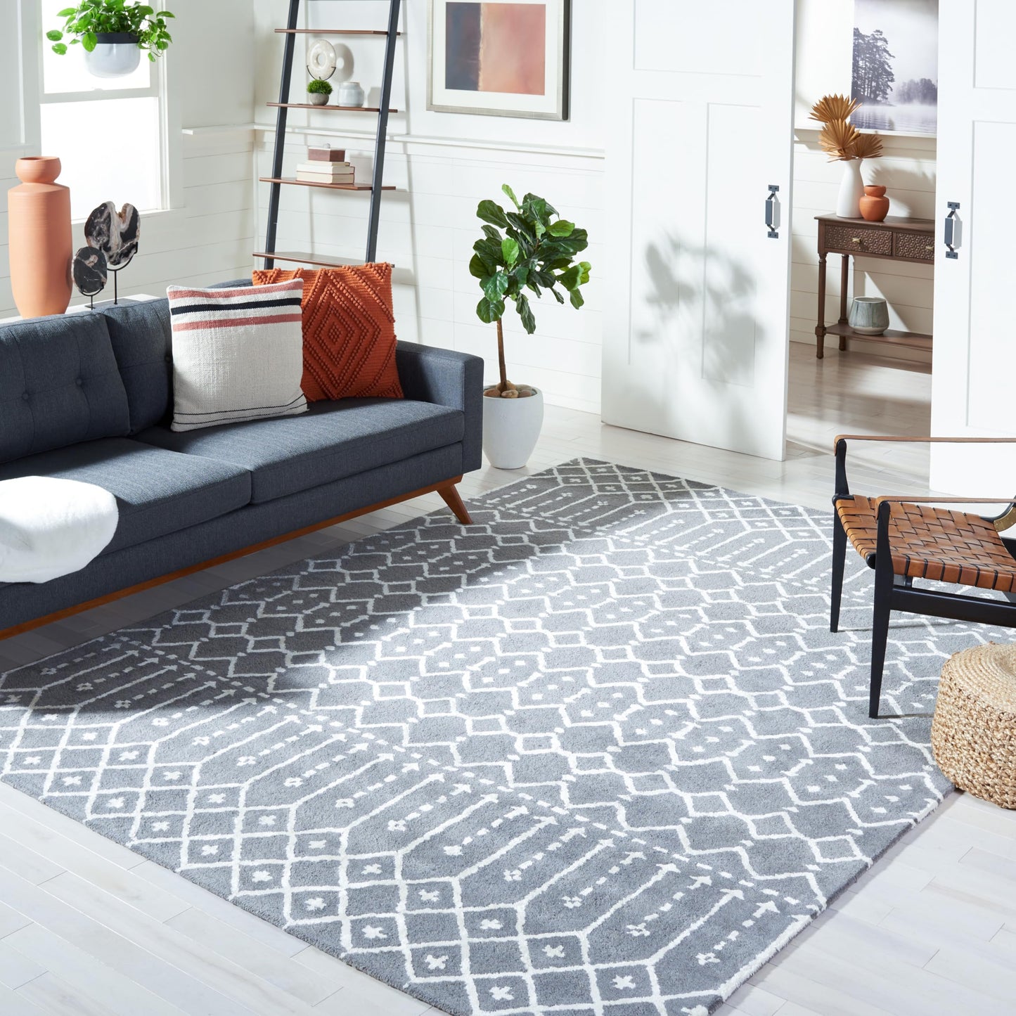 SAFAVIEH Area Rug 8x10 - Himalaya Collection - Large - Grey & Ivory, Handmade Wool, Ideal for Living Room, Bedroom, Office, Dining Space (HIM903D)