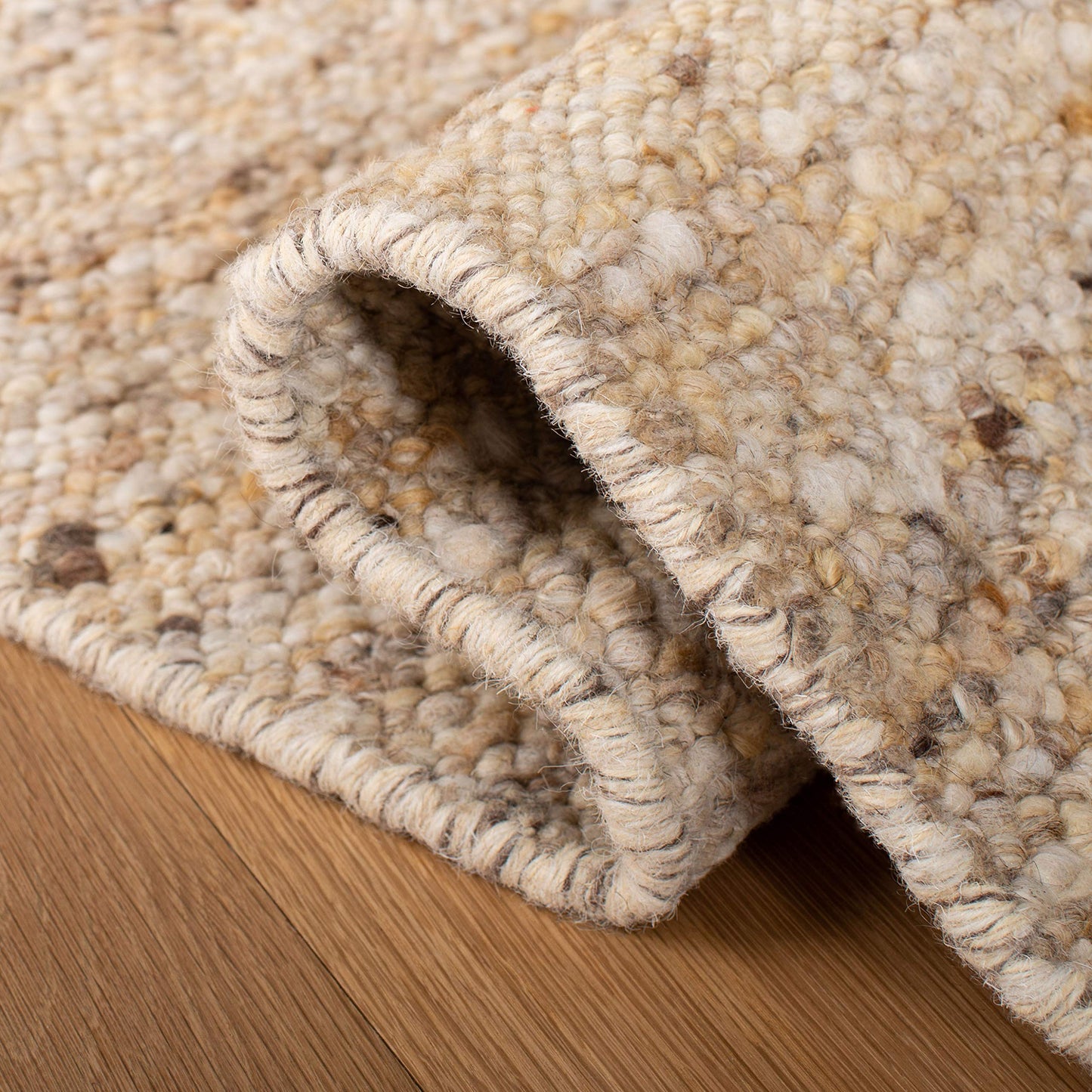 SAFAVIEH Area Rug 8x10 - Natura Collection - Large - Beige, Handmade Wool, Ideal for Living Room, Bedroom, Dining Space (NAT263B)