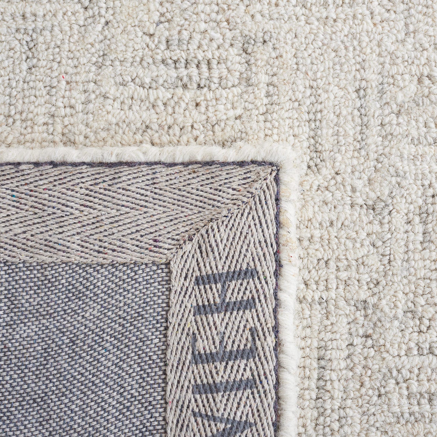 SAFAVIEH Area Rug 8x10 - Micro-Loop Collection - Large - Light Grey & Ivory, Handmade Wool, Ideal for Living Room, Bedroom, Office, Dining Space (MLP537F)